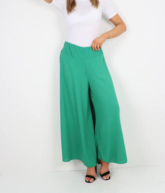 Kimmi: Stretchy wide leg palazzo trousers. One size 14-22