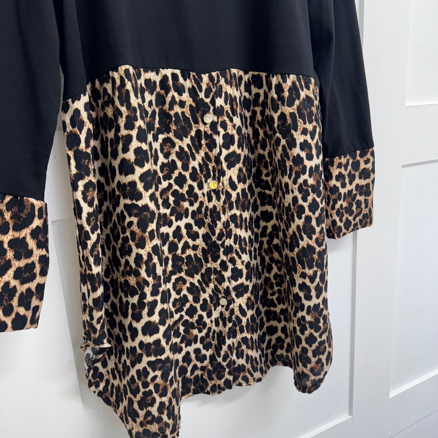 Lizzie: Long leopard print cotton top. 2 sizes